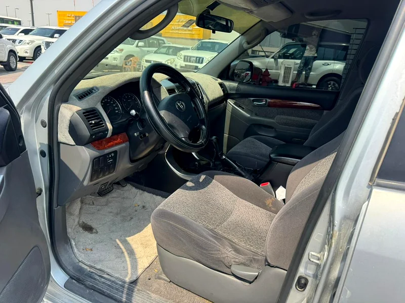 Toyota prado 2008 silver color GCC calen car63700380689667114