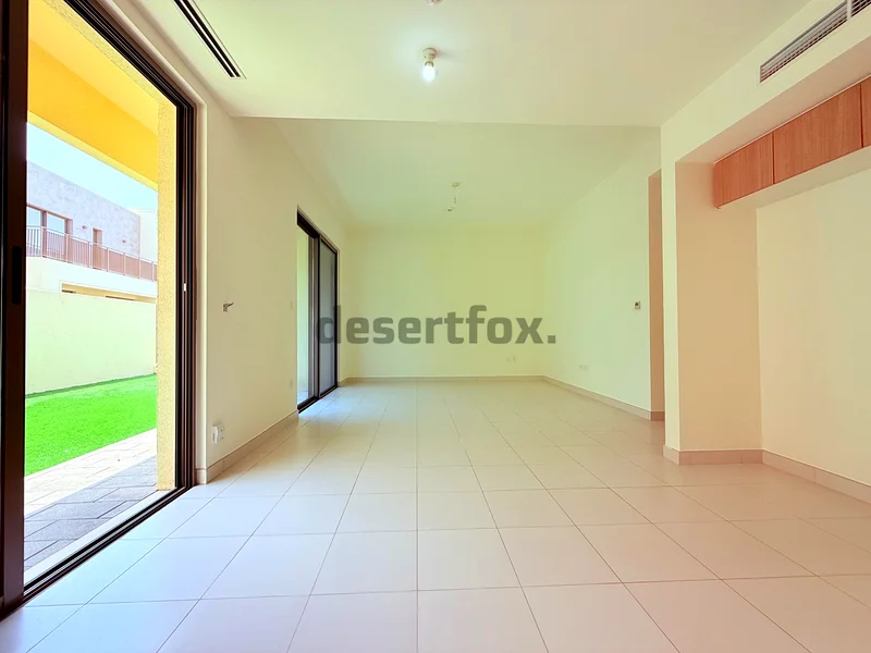 واسعة ومشرقة | 4 غرف نوم + خادمة | جاهزة للانتقال63805884526339112