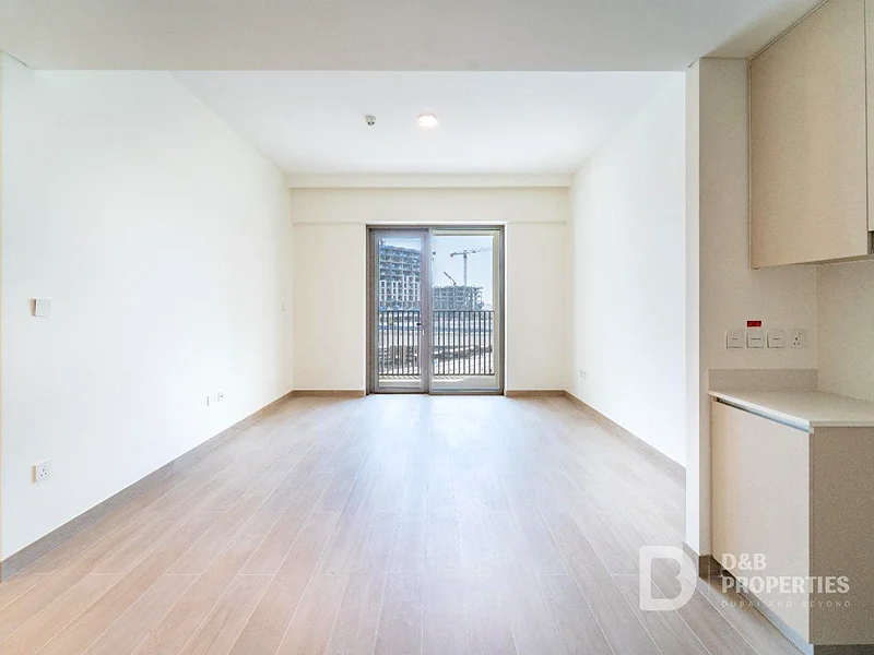Bright | Spacious Low Floor Unit | Prime Location63760919182209113