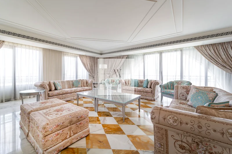 طابق عالي | تخطيط واسع | مفروش | شاغر63728164648193112