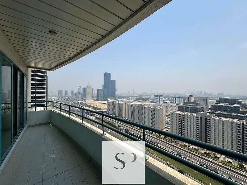 METRO STATION | CHILLER FREE | HIGH FLOOR63745372177667110