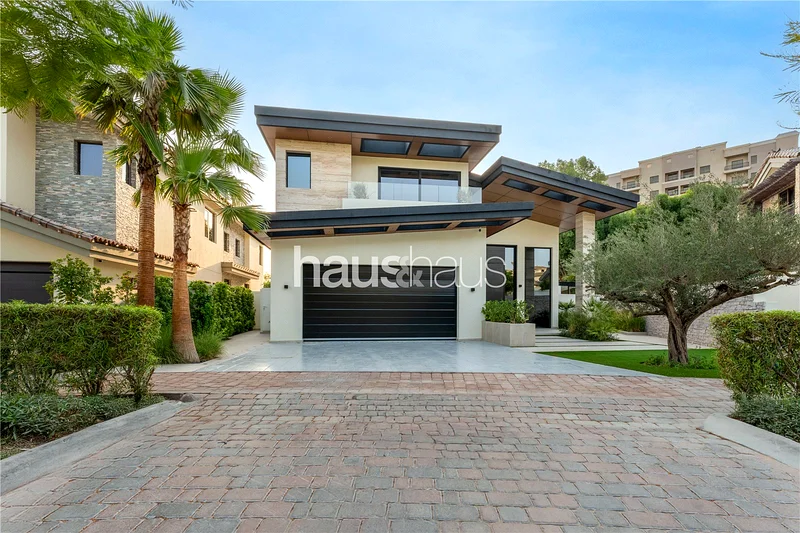 Exclusive | Turn-Key | Private | Lake+ Sunset View63926733917570112