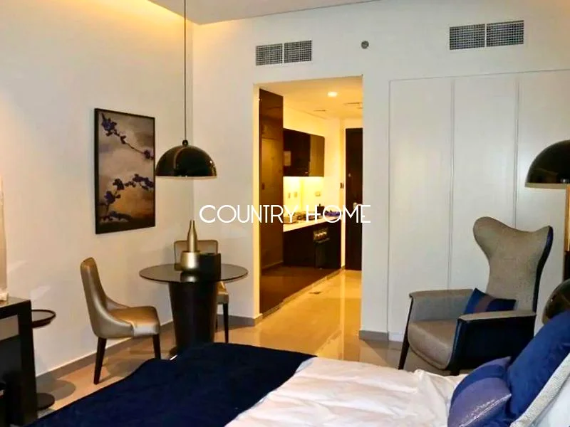 Modern Studio | Bay Views | Prime Location63792245812354113