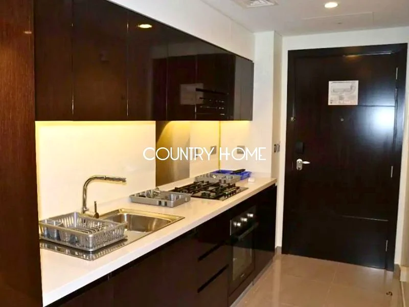 Modern Studio | Bay Views | Prime Location63792245812354112