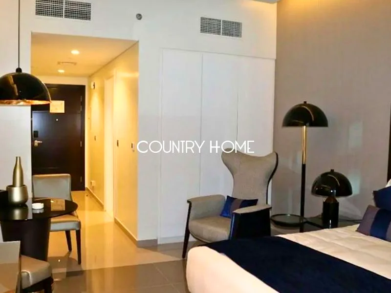 Modern Studio | Bay Views | Prime Location63792245812354114