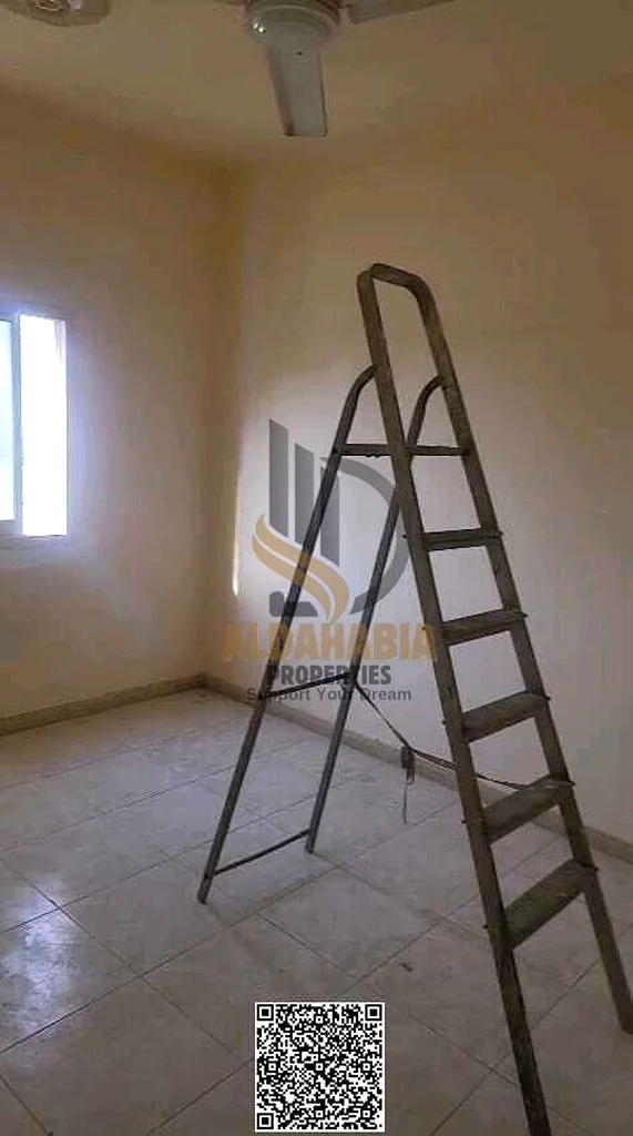 شقة للإيجار في الروضة 3 - بالقرب من شارع خليفة63719050836354111