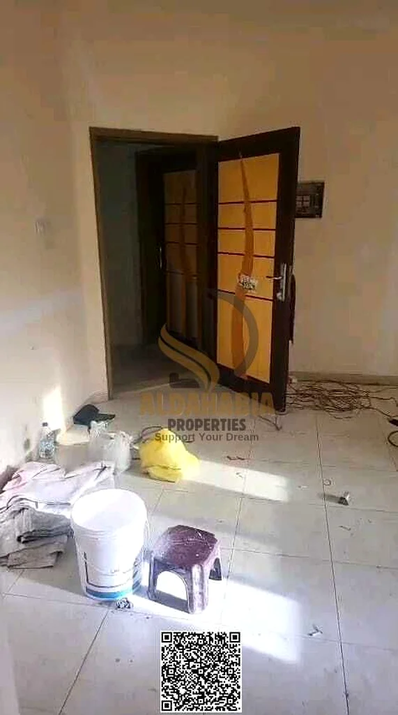 شقة للإيجار في الروضة 3 - بالقرب من شارع خليفة63719050836354112