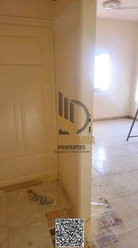 شقة للإيجار في الروضة 3 - بالقرب من شارع خليفة63719050836354113