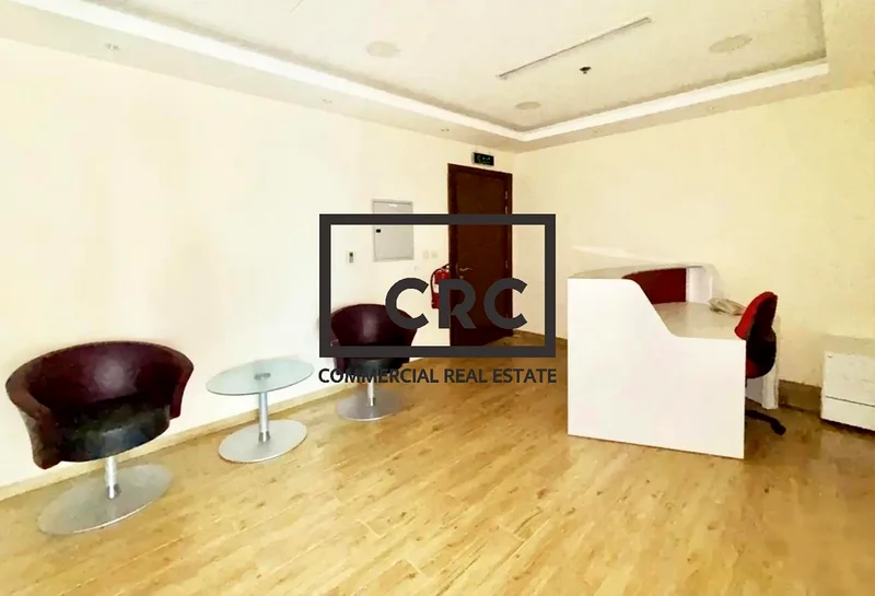 موقع متميز | موقف سيارتين | شاغر63815813530883111