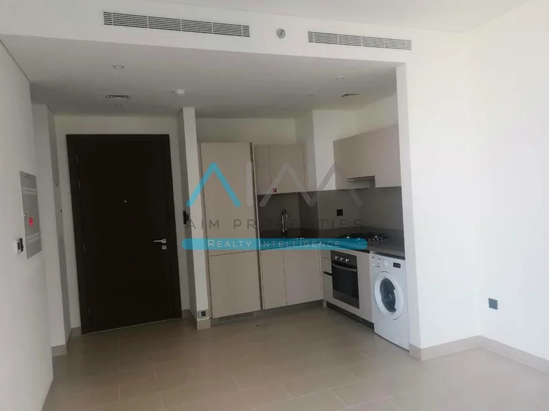 Designer 1-Bedroom with Balcony & Resort-Style Pool View63757953128705110