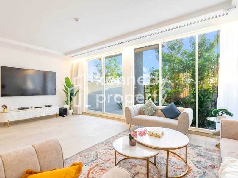Move In Now | Private Garden | Luxury Furniture63828111310338110