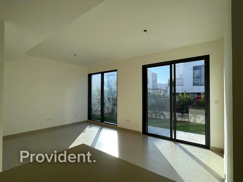 Close to Pool | Landscaped | Available June63761733352065114