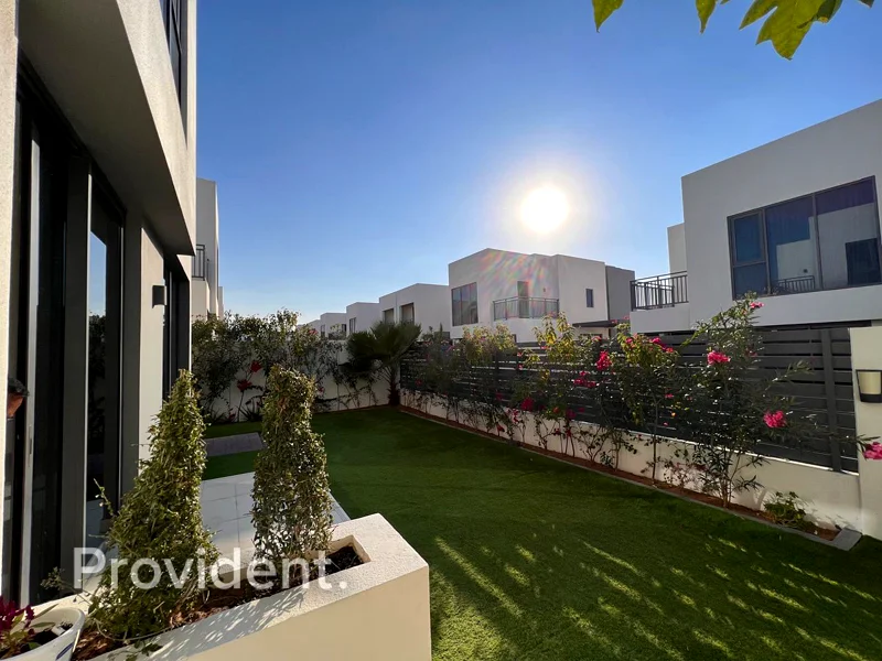 Close to Pool | Landscaped | Available June63761733352065111