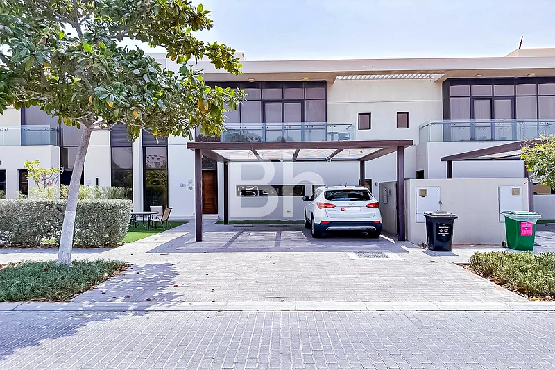 Exclusive | Facing Park | Ideal Location | THM163972758957827111