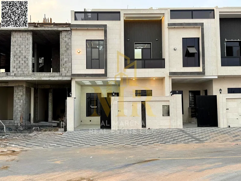 A villa directly from the owner, with personal finishing, on a main street, close to all services. Freehold for all nationalities and without a down p63913651737347112