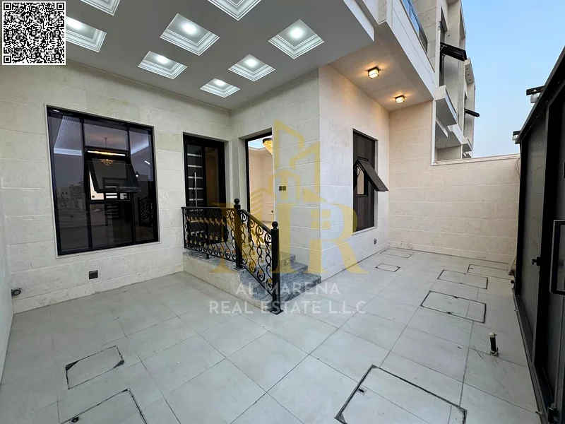 A villa directly from the owner, with personal finishing, on a main street, close to all services. Freehold for all nationalities and without a down p63913651737347114
