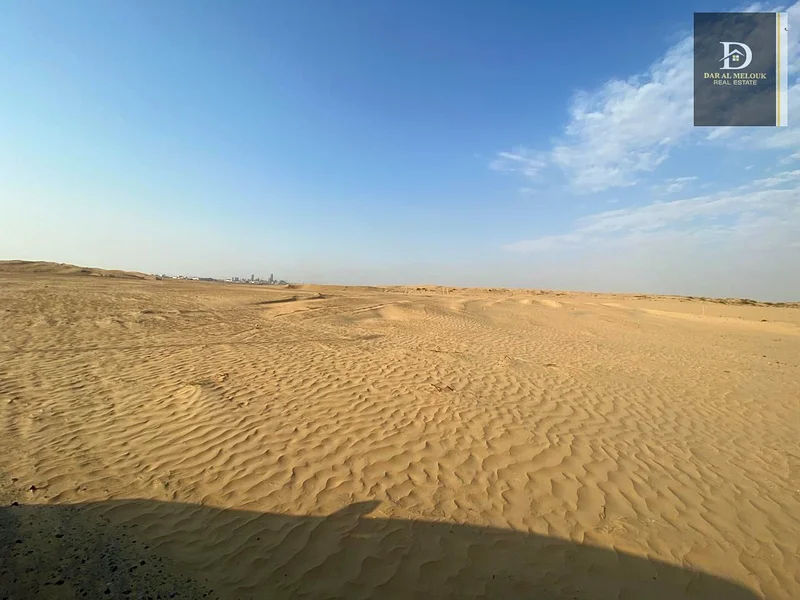 For sale in Sharjah, Al Qasimia Industrial City  Industrial land  Area 17,800 square feet63821147230083111