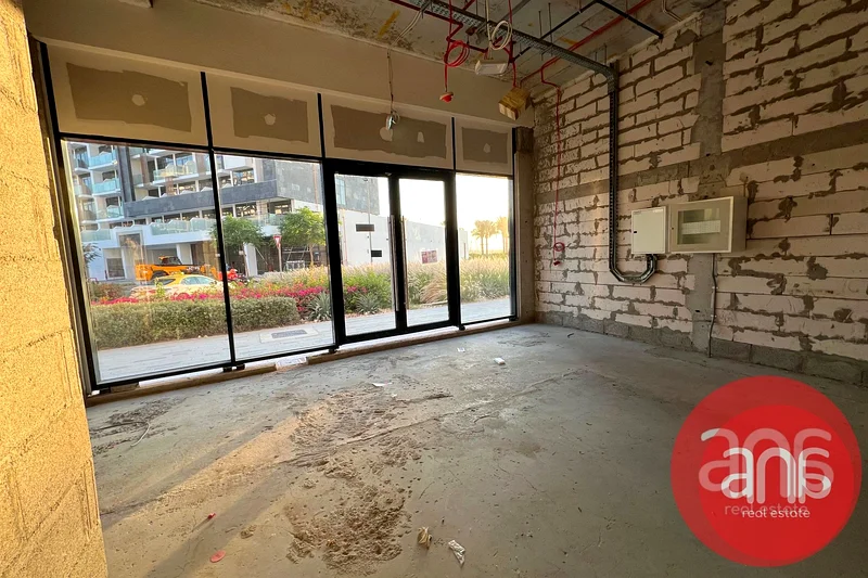 متجر تجزئة | بدون ثلاجة | شاغر64065259561474113