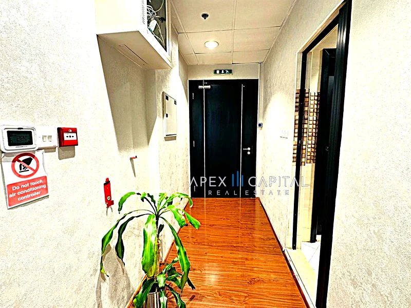 Premium Office | Vacant | Burj & Canal View63826578130689114