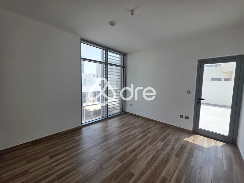شهر مجاني | 3 غرف نوم + غرفة دراسة + غرفة خادمة | سقف بارتفاع مزدوج63750921025025114