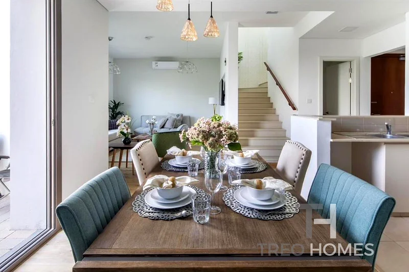 Pool View | Popular Layout | View Now63807053485570112