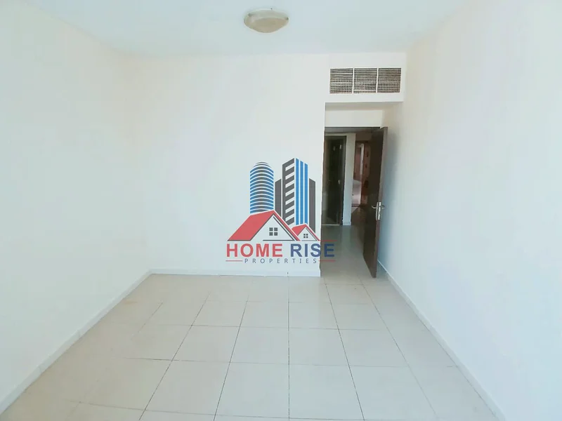 1bhk available  / family building / near to exit dubai63707607120387114