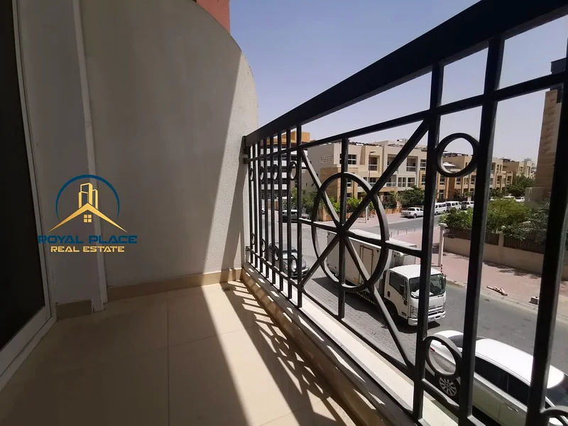 Modern Studio | Best Location | Vacant63782123915650114