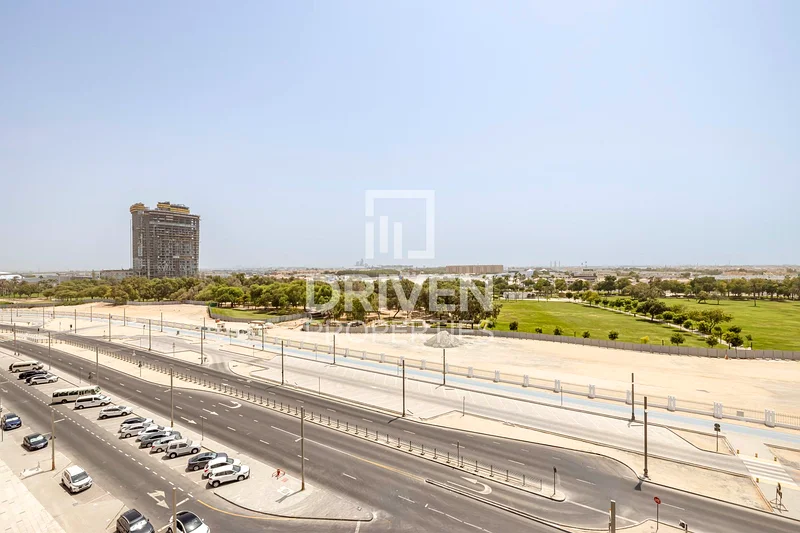 شقة بمساحة حديقة السفه الكاملة وإطلالة على غروب الشمس | وحدة مُدارة بشكل جيد63949782789762110
