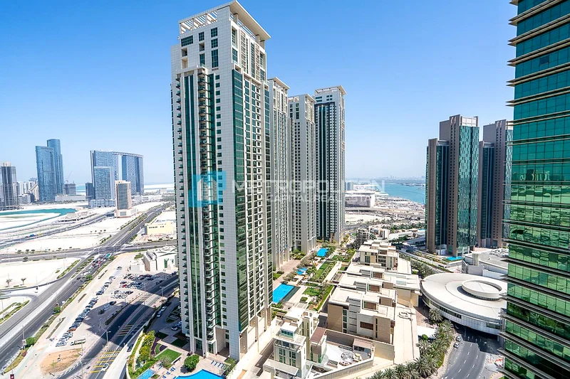 Canal View | Spacious 1-Bedroom Unit | High Floor63845947640450110