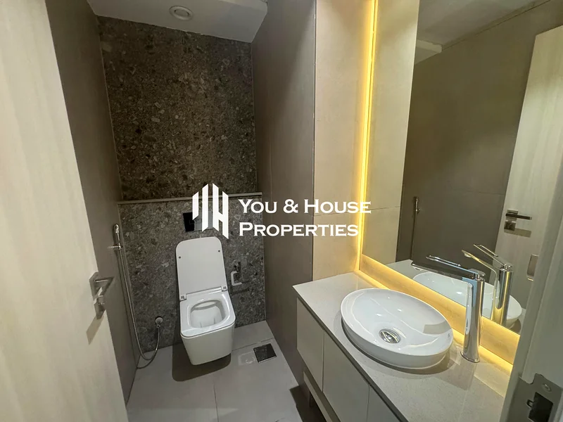 مبنى جديد بالكامل | طابق عالي | موقع متميز63784486681858113