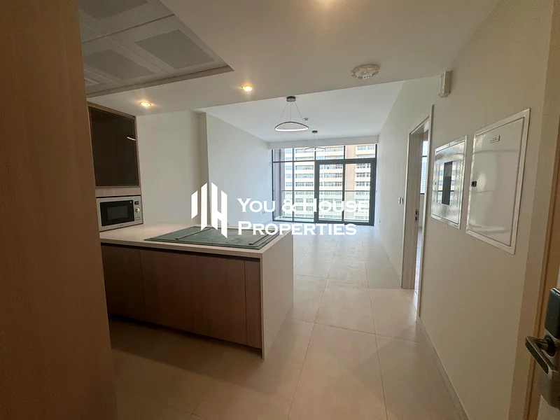 مبنى جديد بالكامل | طابق عالي | موقع متميز63784486681858111