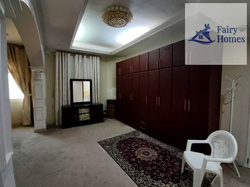 فيلا مفروشة بالكامل مكونة من 6 غرف نوم وغرفة خادمة | مجالس ورافعة | شاغرة الآن63743034100865114