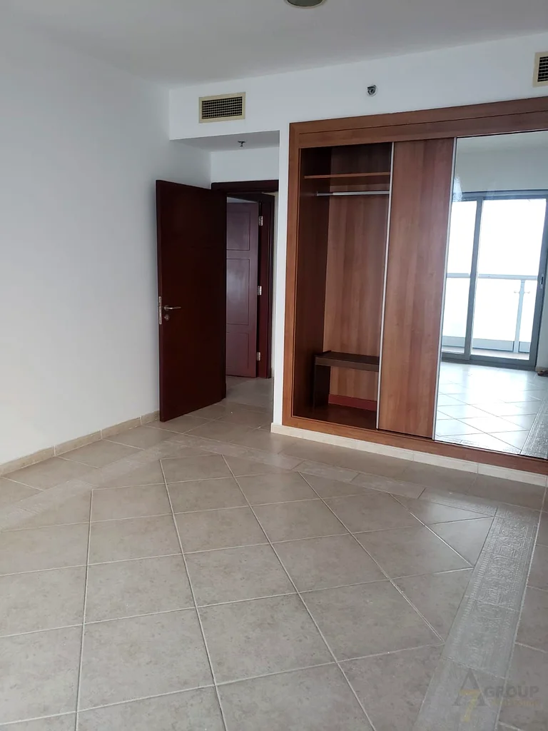 أفضل إيجار  انتقل الآن مع إطلالة كاملة على البحر والنخيل | تخطيط واسع | طابق عالي63777341651713114