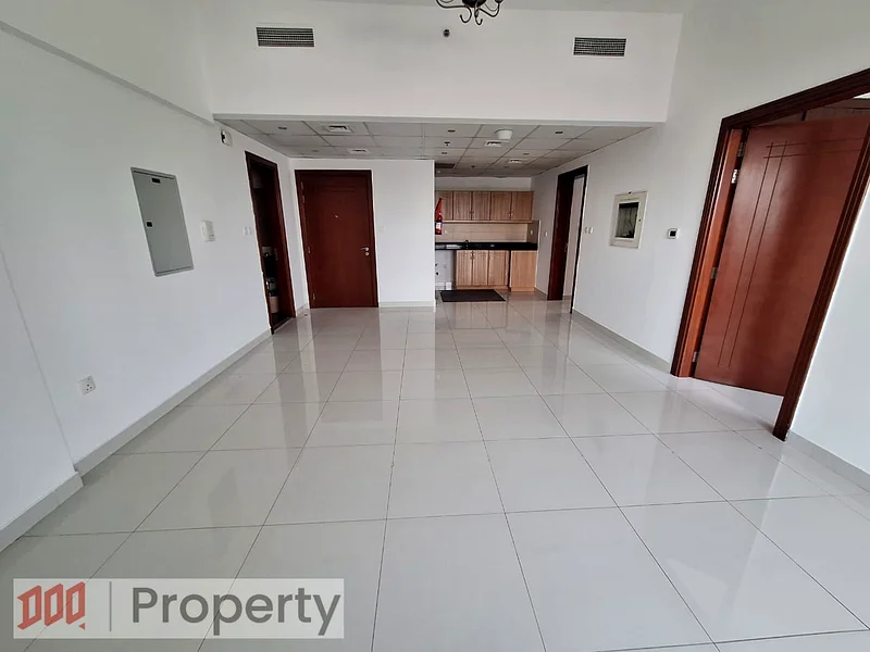 Spacious | Vacant | Low Floor63735110582786112