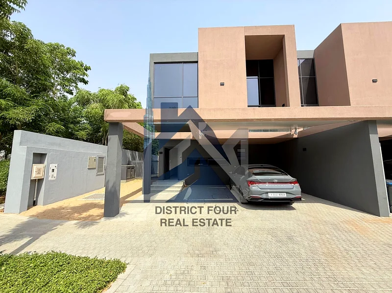 Architecturally Refined 3-Bedroom Townhouse | Private Direct Garden Access | Luxury Lifestyle | Kay63699841789825110