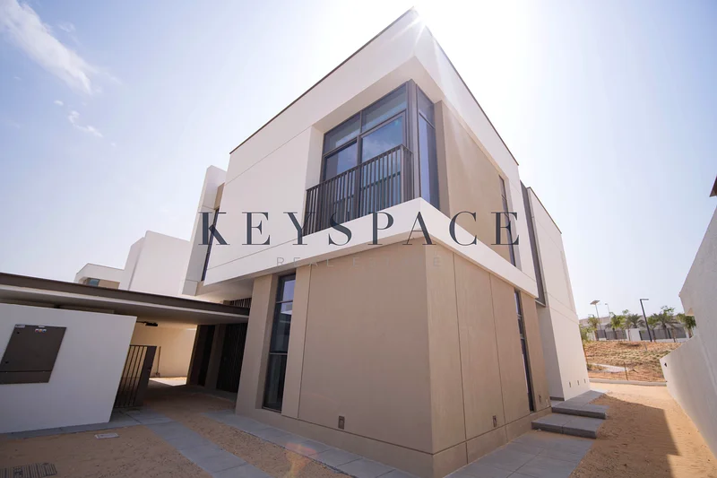 4BR VILLA + MAIDS ROOM l MARINA SKYLINE VIEWS l FAMILY-FRIENDLY COMMUNITY63762512681985111