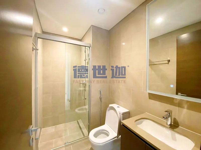 Vacant/Ready to move/Mid high floor/Pool View64016556879361113