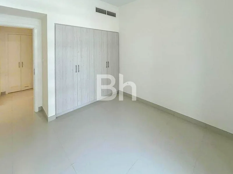 Low Floor | Large Terrace | Immaculate64042693033601114