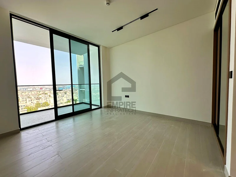 مشرق | شقة فارغة مناسبة للعائلات موقع متميز63785792908035110
