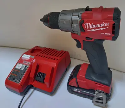 MILWAUKEE TIGHTER 18V HAMMER B.L