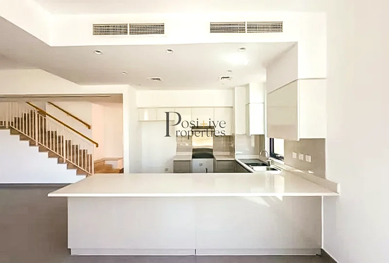 Single row on the green belt | Near the Pool | Vacant |3E63755028680578112