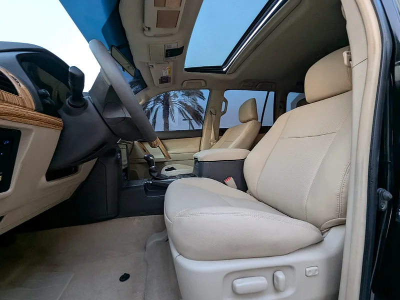 2019 TOYOTA PRADO VXR V6 4.0L GCC IN EXCELLENT CONDITION63700380630914113