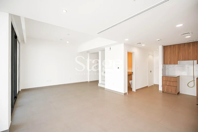 Prime Location | Single Row | Multiple Options63737641052929113