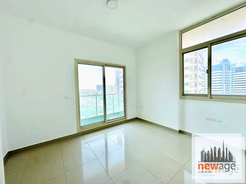 شقة كبيرة بغرفة نوم واحدة | إطلالة على المجتمع | موقف سيارات | شاغرة63735205985281113