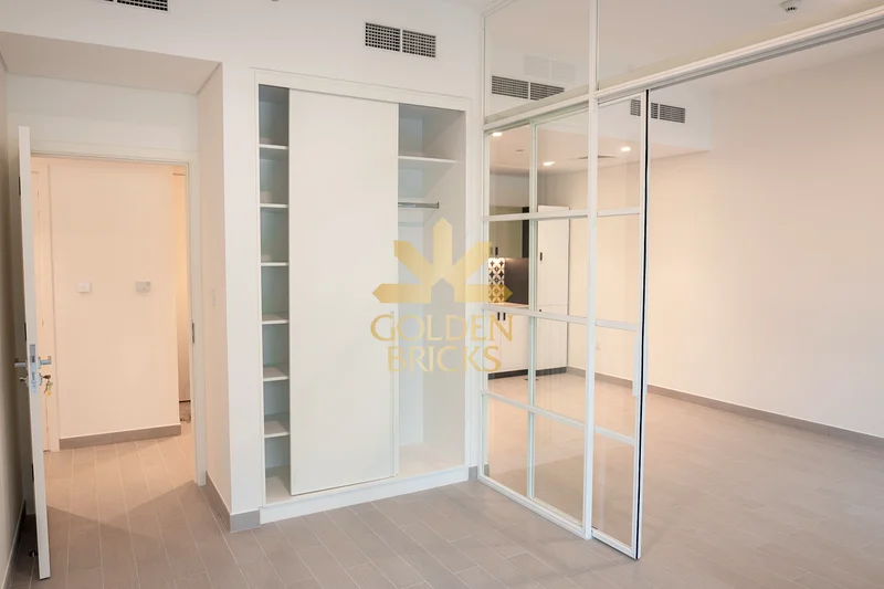 Stylish 2BR with Pool View | Vacant Now63754132696450114