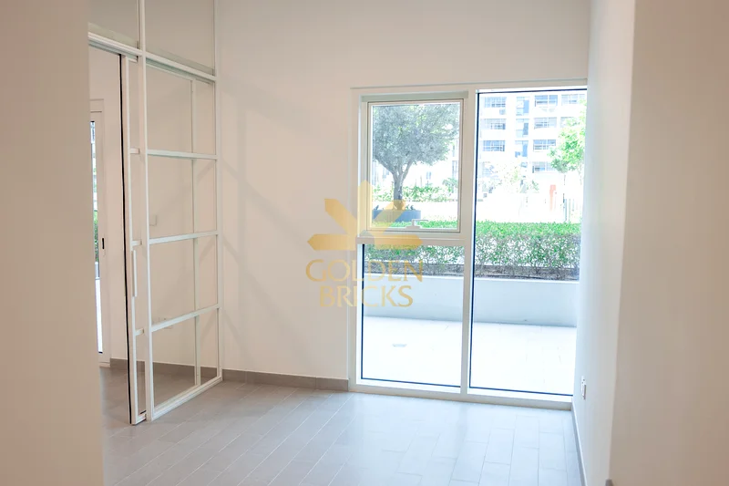 Stylish 2BR with Pool View | Vacant Now63754132696450113