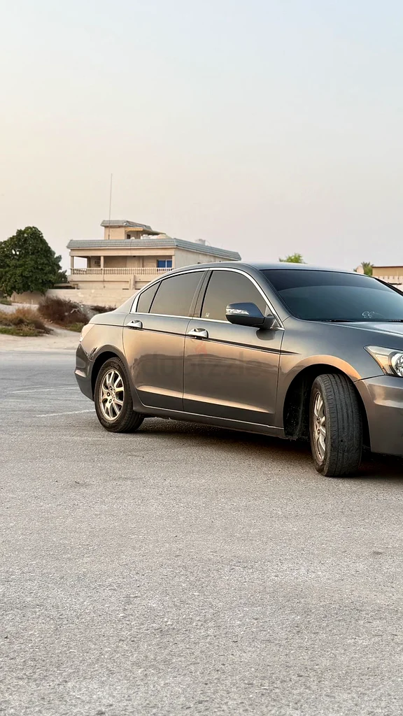 Honda Accord Gulf model 2011, speed limiter, four-cylinder, mileage 390,000 kilometers63699033054849111