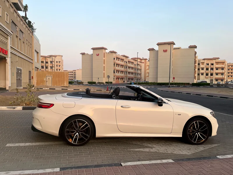 Mercedes-Benz-E53 AMG63699044095235111