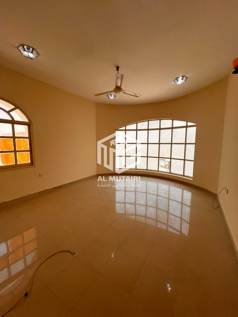 🏡 فيلا زاوية للإيجار السنوي – الروضة 3، عجمان فيلا زاوية واسعة متاحة للإيجار في الروضة 3، عجمان. تقع على قطعة مميزة مع سهولة الوصول ومثالية للعيش العائلي.63719147354114114