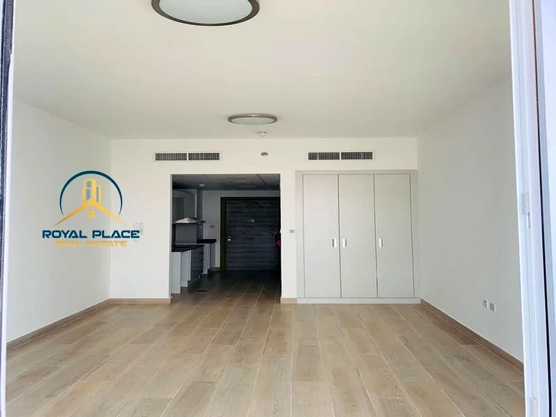 Stylish Studio | Excellent Location | Vacant63781719176194114